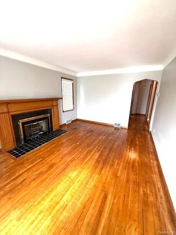 414 Moross Road, Grosse Pointe Farms, MI 48236