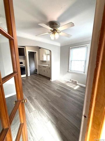 414 Moross Road, Grosse Pointe Farms, MI 48236