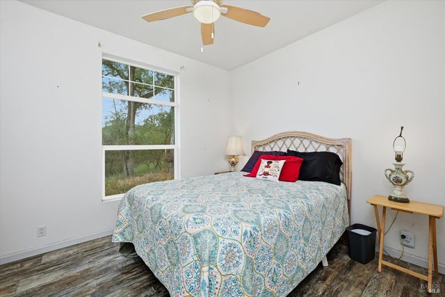 2950 Mira Vista Ln, Clearlake, CA 95422
