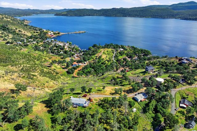 2950 Mira Vista Ln, Clearlake, CA 95422
