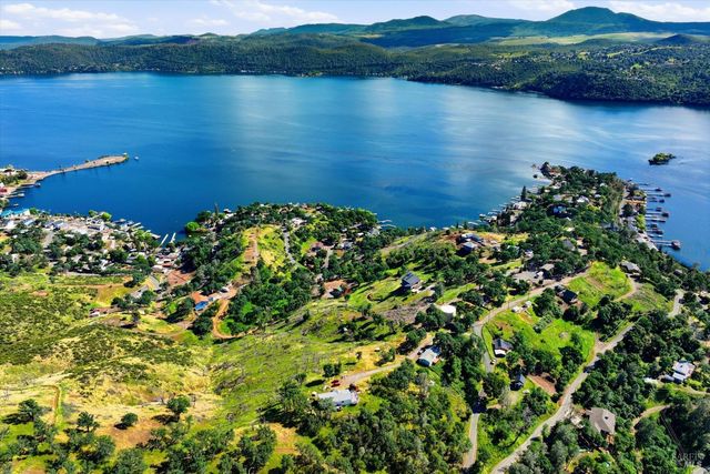 2950 Mira Vista Ln, Clearlake, CA 95422