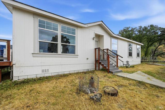 2950 Mira Vista Ln, Clearlake, CA 95422