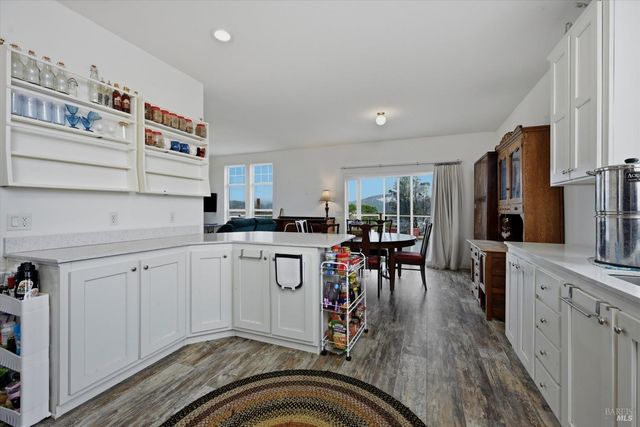 2950 Mira Vista Ln, Clearlake, CA 95422