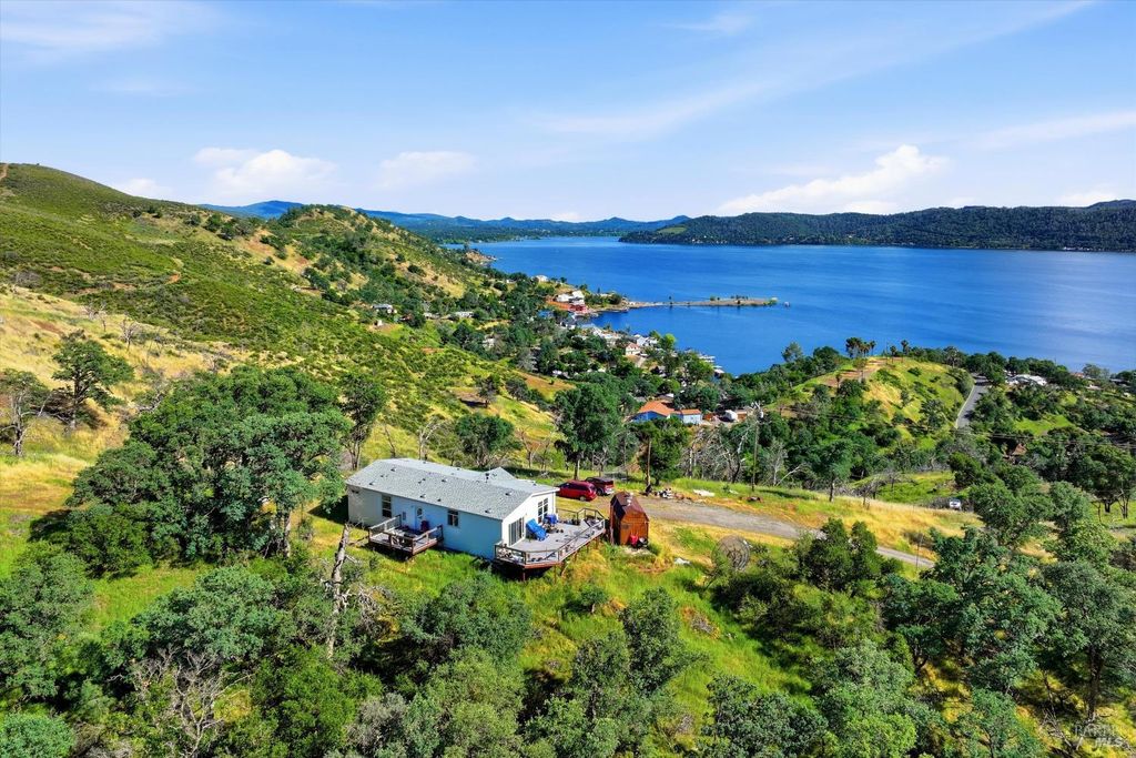2950 Mira Vista Ln, Clearlake, CA 95422