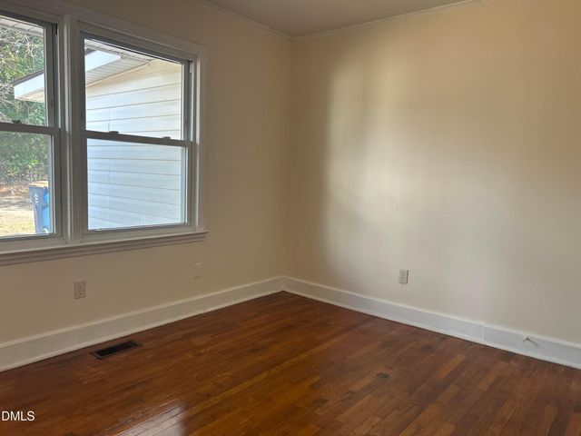 410 W Godwin Street, Dunn, NC 28334