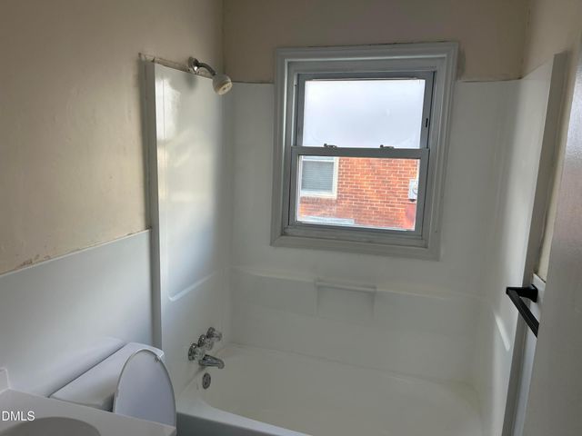 410 W Godwin Street, Dunn, NC 28334