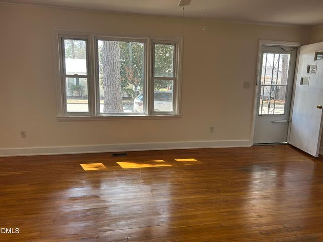 410 W Godwin Street, Dunn, NC 28334