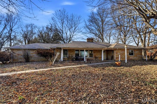 38 Lakeview Acres Drive, Collinsville, IL 62234