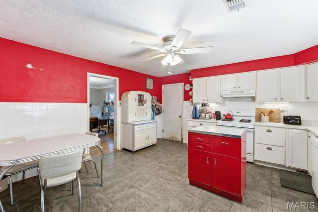 38 Lakeview Acres Drive, Collinsville, IL 62234