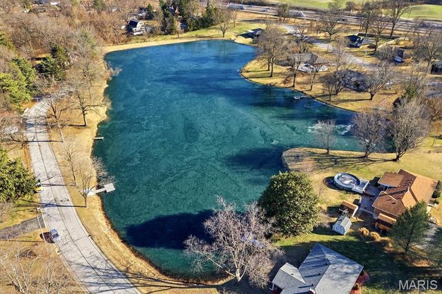 38 Lakeview Acres Drive, Collinsville, IL 62234