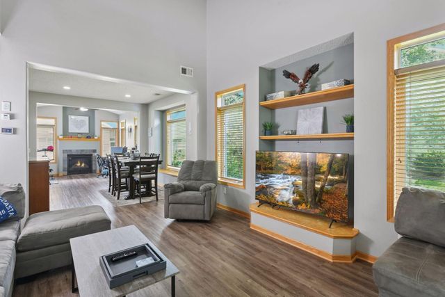 412 Aqua Circle, Lino Lakes, MN 55014
