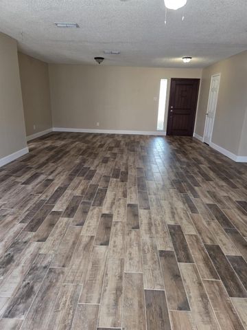 16458 Cavendish Drive, Houston, TX 77059