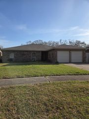 16458 Cavendish Drive, Houston, TX 77059