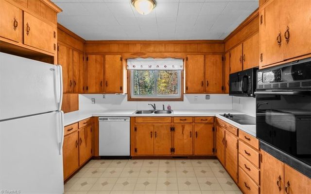 233 Elon Drive, Reidsville, NC 27320