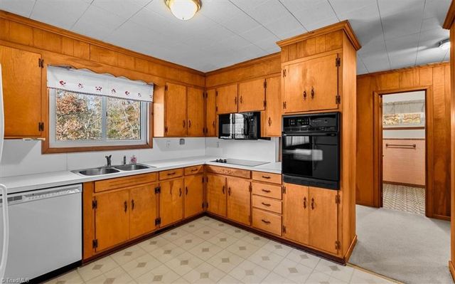 233 Elon Drive, Reidsville, NC 27320