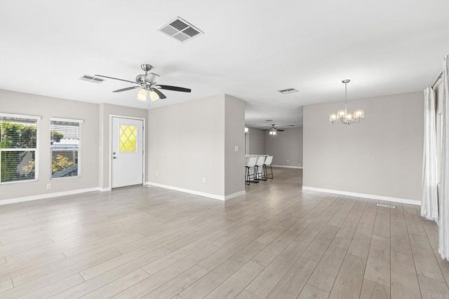 525 W El Norte Parkway SPC 206, Escondido, CA 92026