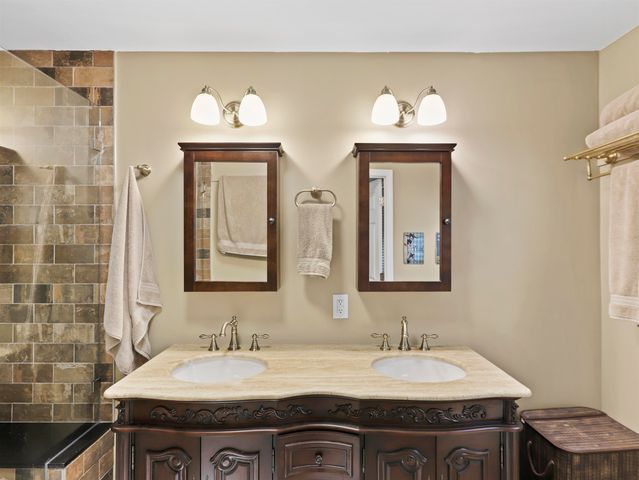 201 Crestview Dr, Gaffney, SC 29340