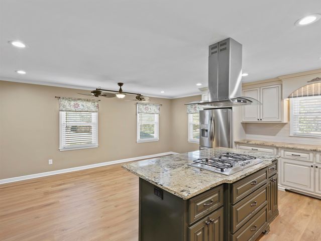 201 Crestview Dr, Gaffney, SC 29340