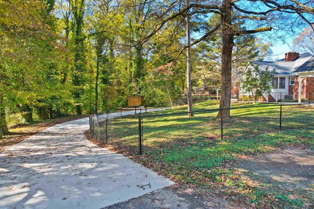 201 Crestview Dr, Gaffney, SC 29340