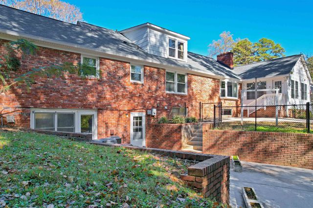 201 Crestview Dr, Gaffney, SC 29340