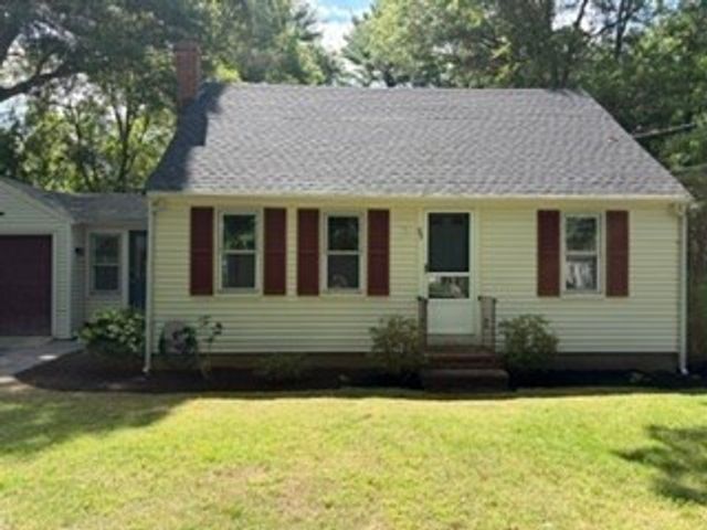 83 Woodridge Rd, Duxbury, MA 02332