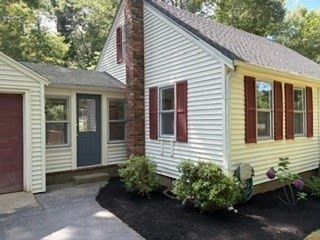 83 Woodridge Rd, Duxbury, MA 02332