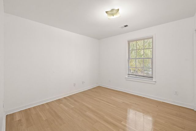 1093 King Street C, Charleston, SC 29403