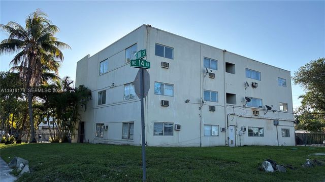 1400 NE 111th St, Miami, FL 33161