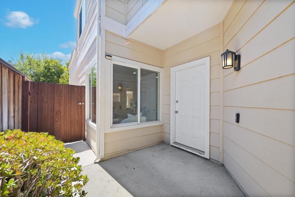 Image 2 of property listing at 1287 Thorn Valley Court, San Jose, CA 95131
