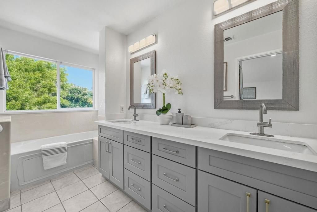 Image 26 of property listing at 1287 Thorn Valley Court, San Jose, CA 95131