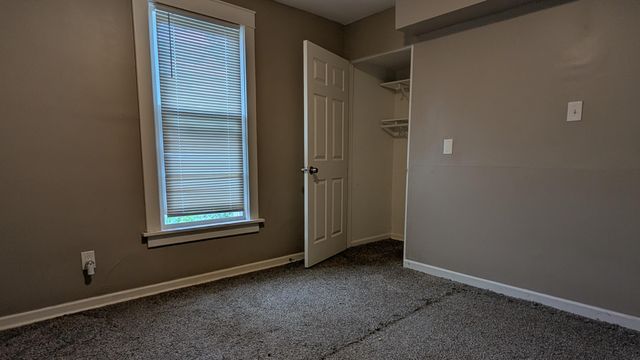 415 S 1 Street, Council Bluffs, IA 51503