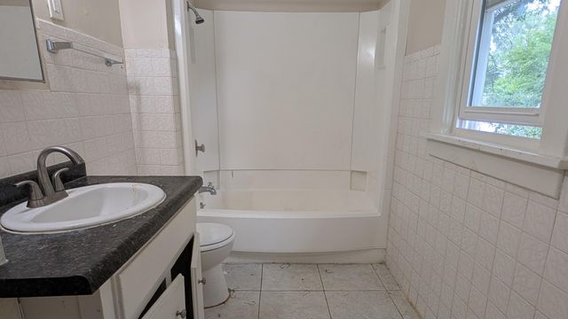 415 S 1 Street, Council Bluffs, IA 51503