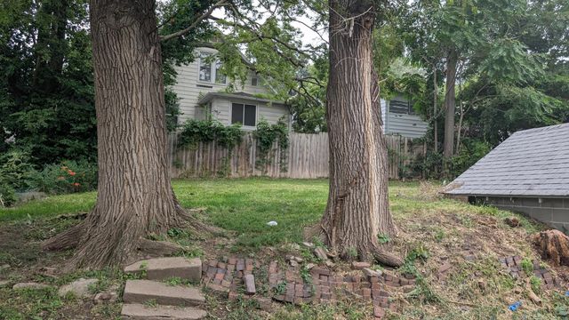 415 S 1 Street, Council Bluffs, IA 51503