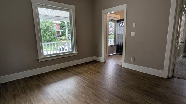 415 S 1 Street, Council Bluffs, IA 51503