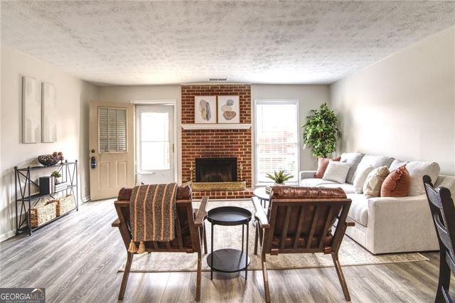 587 Wedgewood Drive, Alpharetta, GA 30009