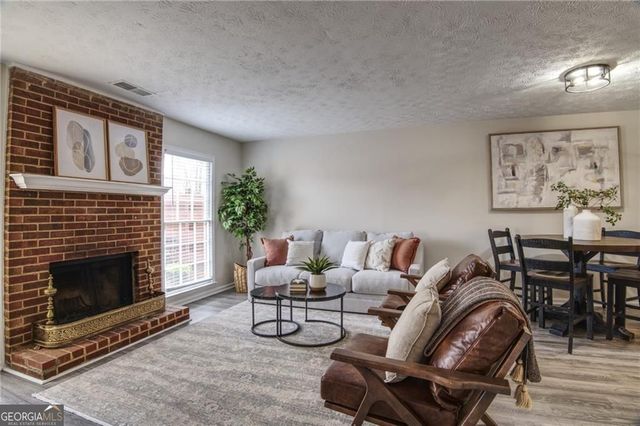 587 Wedgewood Drive, Alpharetta, GA 30009