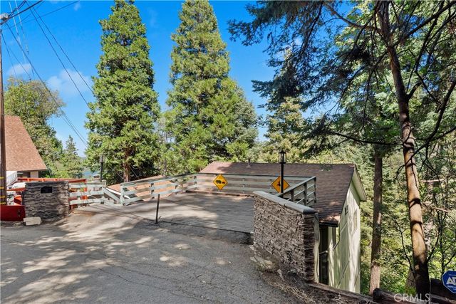 615 Wellesley, Lake Arrowhead, CA 92352