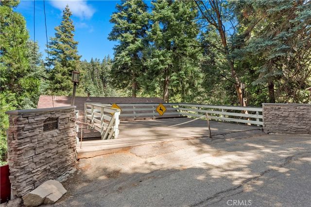 615 Wellesley, Lake Arrowhead, CA 92352