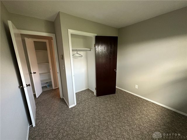 2216 Minnesota Drive, Xenia, OH 45385