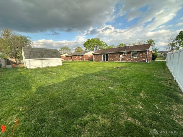 2216 Minnesota Drive, Xenia, OH 45385