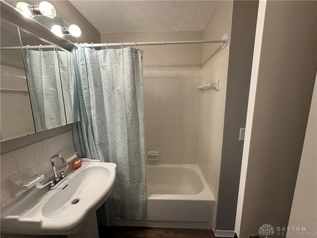 2216 Minnesota Drive, Xenia, OH 45385