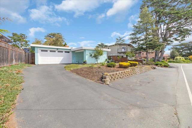 511 Cliff Drive, Aptos, CA 95003