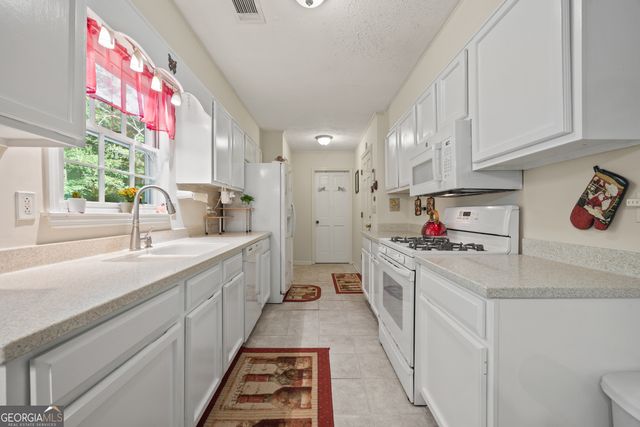 150 Ashley Drive, Fayetteville, GA 30214