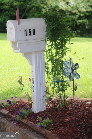 150 Ashley Drive, Fayetteville, GA 30214