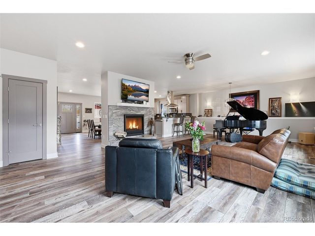 122 N Gilbert St, Castle Rock, CO 80104