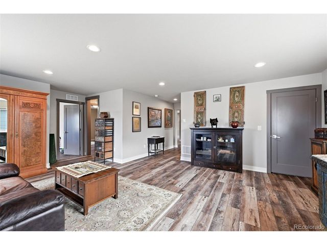122 N Gilbert St, Castle Rock, CO 80104