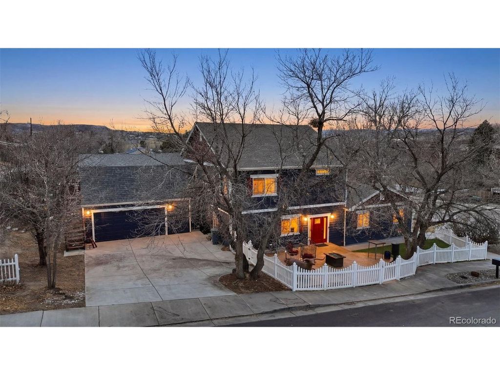 122 N Gilbert St, Castle Rock, CO 80104