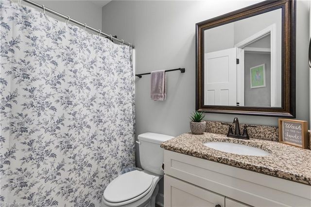 1880 Chestnut Grove Road, King, NC 27021