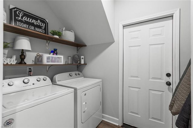 1880 Chestnut Grove Road, King, NC 27021