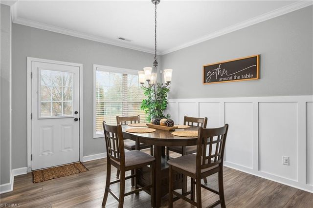 1880 Chestnut Grove Road, King, NC 27021